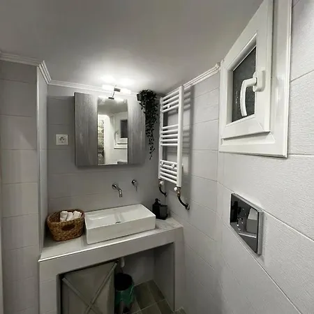 Modern Flat Ag. Dimitriou 塞萨洛尼基